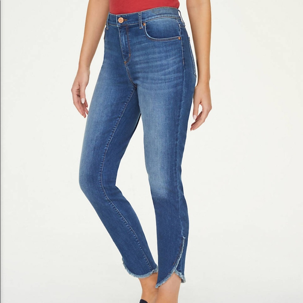 Modern Tulip Hem Skinny Jeans